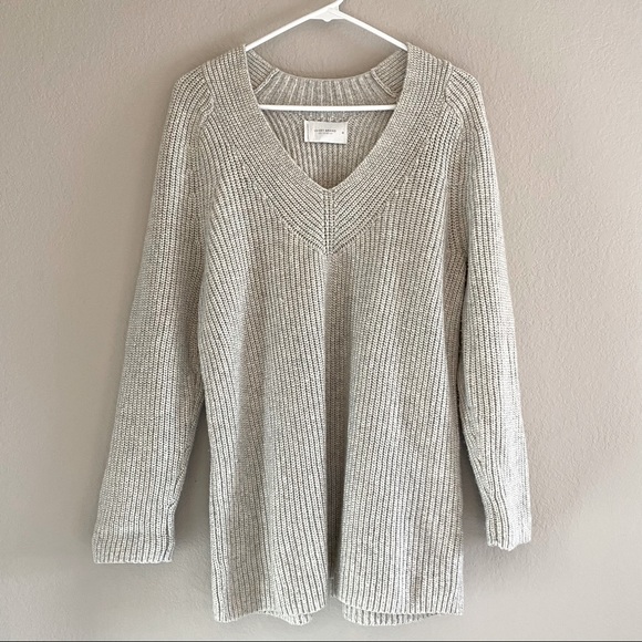 Lucky Brand Sweaters - Women’s Lucky Brand light gray knit tunic sweater size medium